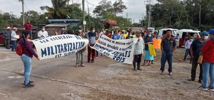 Campesinos de Oaxaca denuncian intimidación de marinos para permitir obras del Transístmico