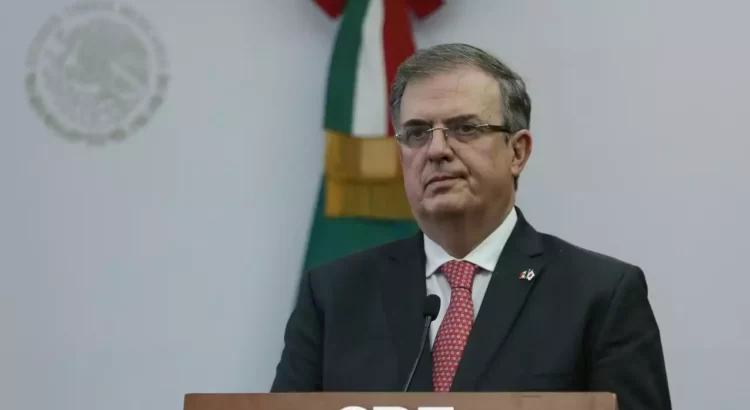 Condena Ebrard la toma del Congreso de Brasil