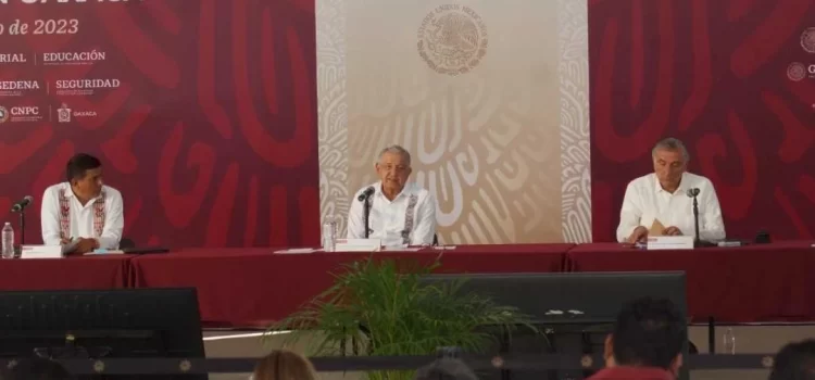 Supervisa AMLO avance de 70.2% en carretera Mitla-Tehuantepec, Oaxaca