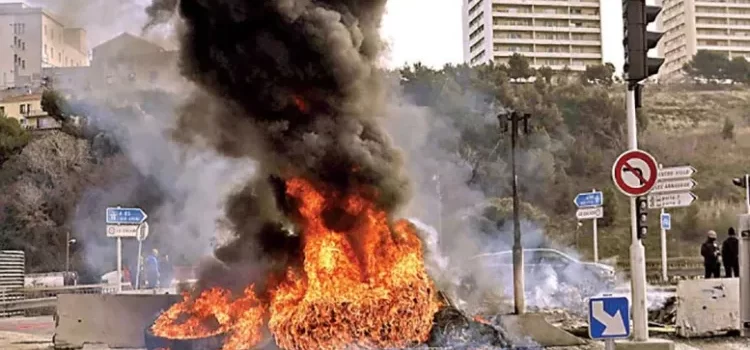 Aprueban en Francia reforma a pensiones