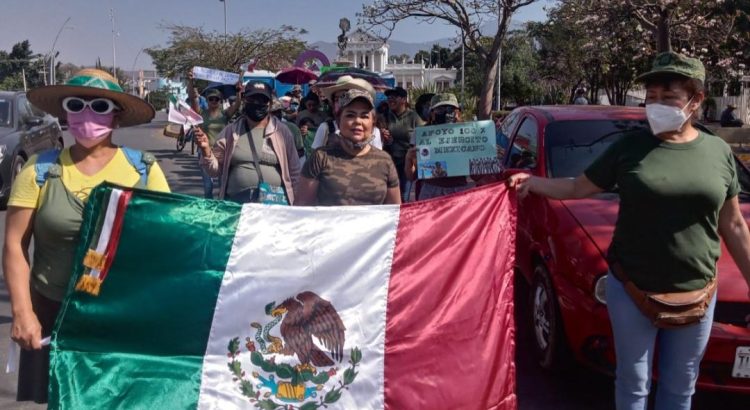 Marchan exmilitares en Oaxaca para pedir liberación de 4 soldados presos en Tamaulipas