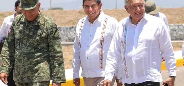 Visita AMLO de manera no oficial el Istmo de Tehuantepec, en Oaxaca