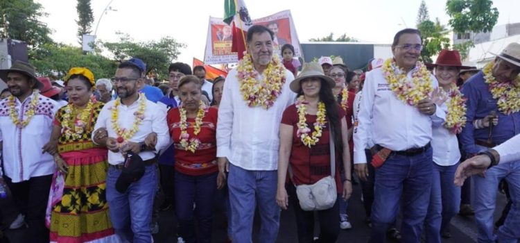 Inicia Noroña campaña en Oaxaca; promete no contratar espectaculares para buscar candidatura presidencial