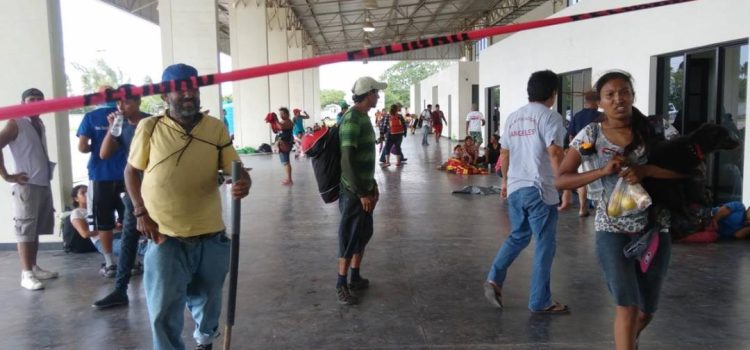 Alistan albergue en terminal de autobuses abandonada de Juchitán, ante ola migratoria en Oaxaca