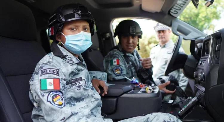 Julio César, niño de Oaxaca con leucemia, logra sueño de ser Guardia Nacional por un día