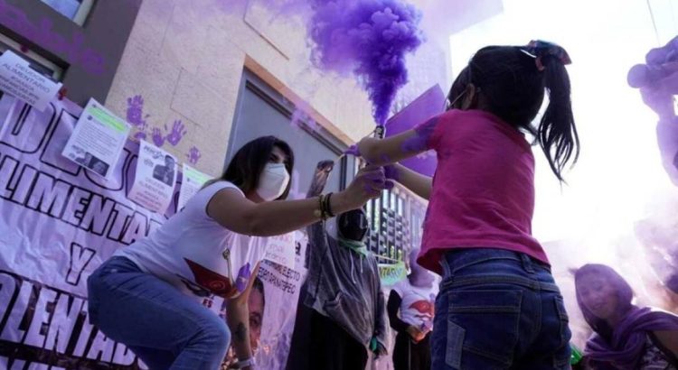 Convocan a tendedero y “velorio” de deudores alimentarios en el Palacio de Gobierno de Oaxaca