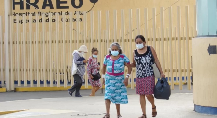 Más de 900 trabajadores, en alerta por traspaso de hospital de especialidades al IMSS-Bienestar