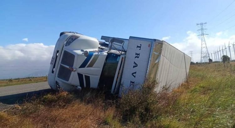Alertan en Oaxaca por fuertes vientos en el Istmo Alertan en Oaxaca por fuertes vientos en el Istmo