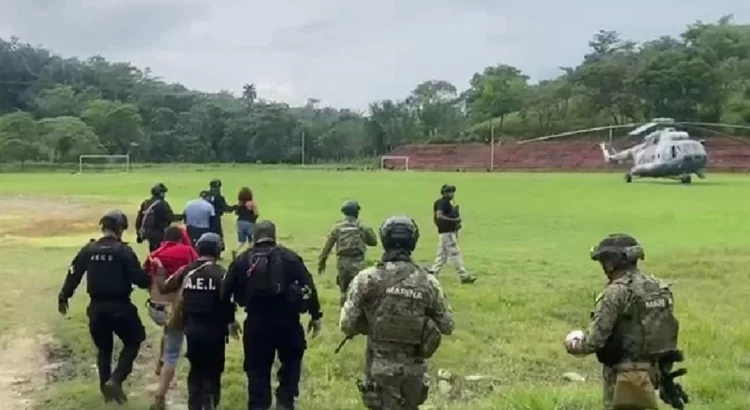 Catean 10 casas de seguridad y hallan restos humanos en mega operativo en la Cuenca de Oaxaca Catean 10 casas de seguridad y hallan restos humanos en mega operativo en la Cuenca de Oaxaca