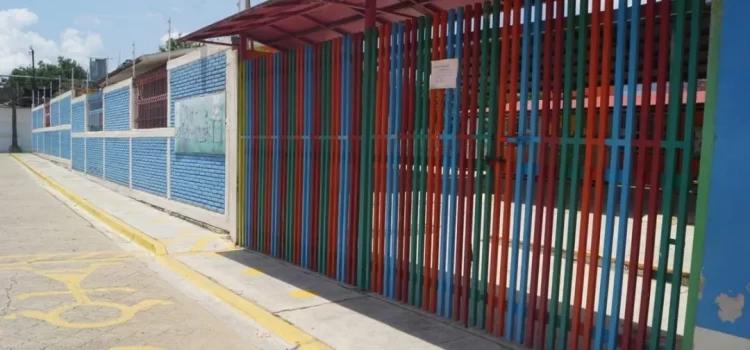 Se van a paro maestros del Istmo de Oaxaca; Jara dice que chantajean por privilegios