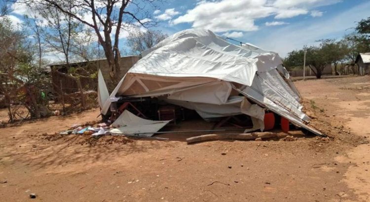 Inconformes bloquean carreteras de la región del Istmo de Tehuantepec, Oaxaca