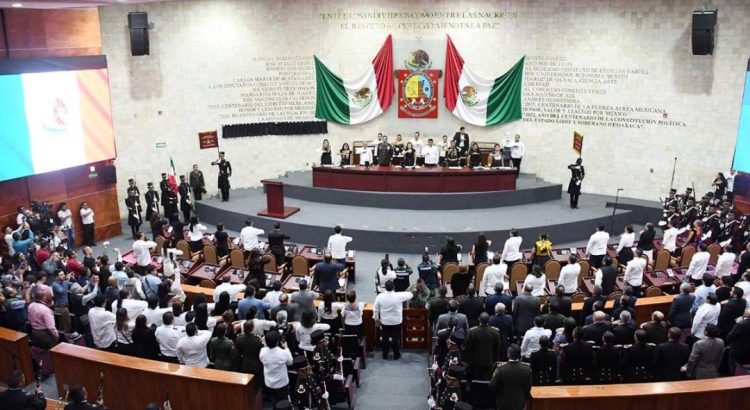 Ante desabasto, Congreso de Oaxaca exhorta a la federación a distribuir medicamentos urgentemente