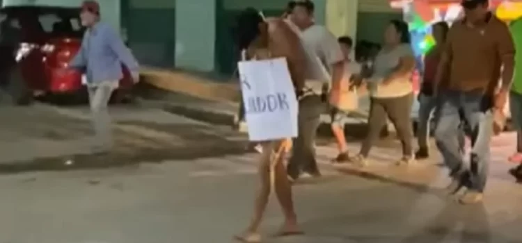 Obligan a hombre a caminar desnudo en calles de Valle Nacional, Oaxaca por violador”