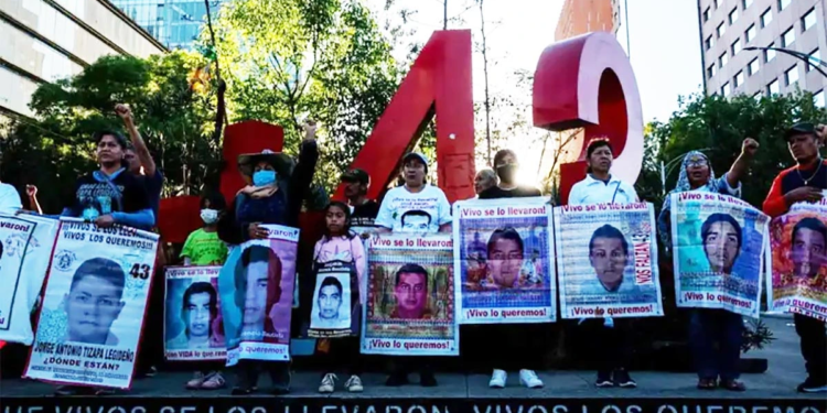 Dictan auto de formal prisión a 8 militares involucrados en el caso Ayotzinapa