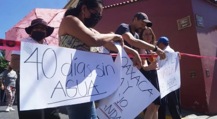 Continúan protestas de vecinos de la ciudad de Oaxaca por desabasto de agua