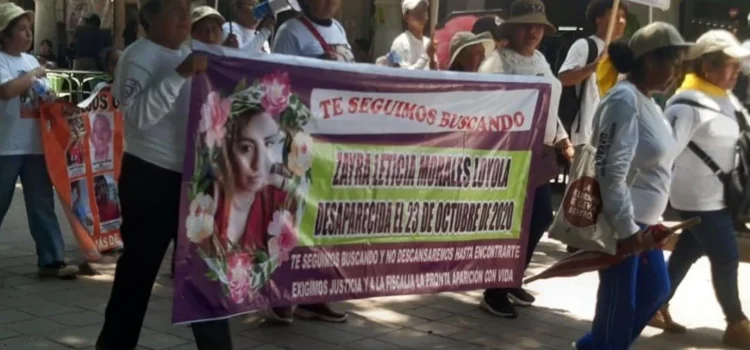 Madres y colectivos de Oaxaca convierten festejo de 10 de Mayo en reclamo por desaparecidos