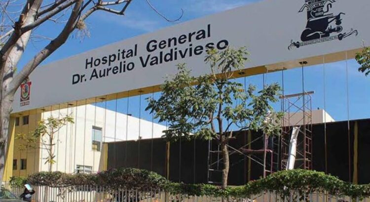 Por falta de personal, material e insumos, anuncian protestas trabajadores del Hospital General de Oaxaca