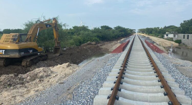 Acusan a la Marina y al Interoceánico de incumplir amparo que impide extraer material pétreo en Oaxaca