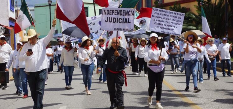 Condenan a diputados de Oaxaca como “traidores de la patria” por aprobar reforma al Poder Judicial