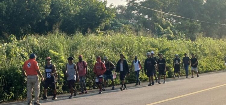 Llega nueva caravana migrante al Istmo de Tehuantepec; suman ocho en 2024