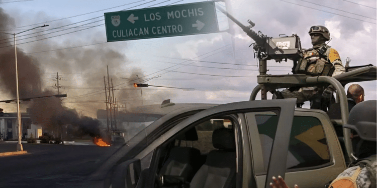 Fuerte enfrentamiento armado sacude la zona de Tres Ríos en Culiacán