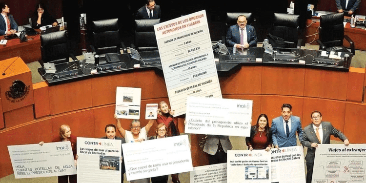 Senado aprueba la transferencia de funciones de siete al Ejecutivo Senado aprueba la transferencia de funciones de siete al Ejecutivo