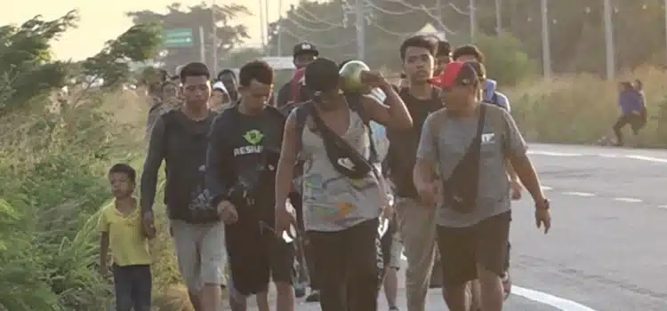 Desmienten migrantes de caravana acompañamiento de la CNDH a su paso por pueblos de Oaxaca