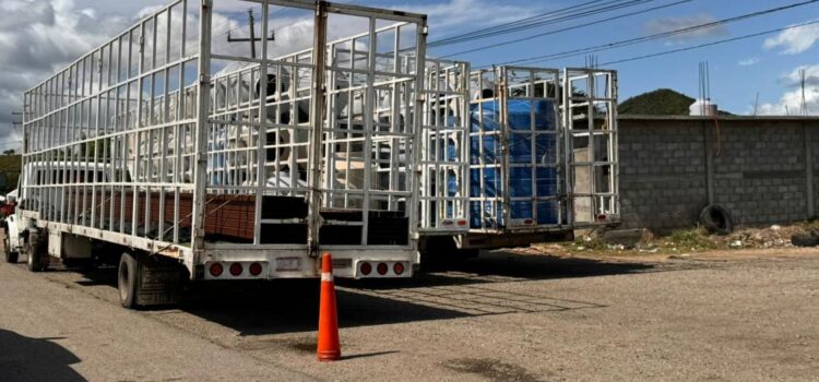 Lanzan alertan a conductores de tráileres vacíos ante fuertes vientos en el Istmo de Oaxaca