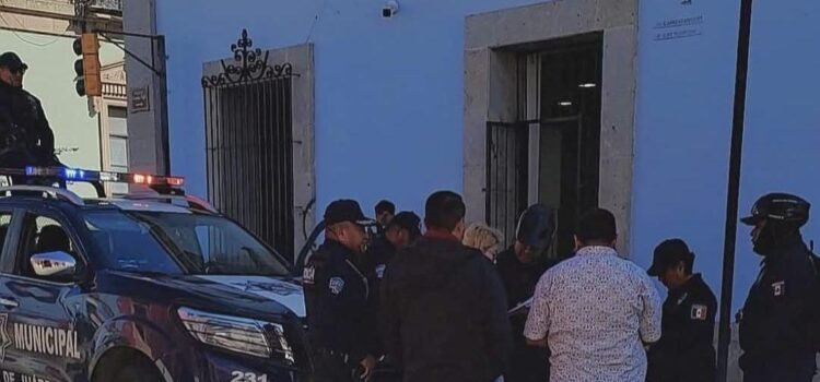 Investigan en Oaxaca robo de efectivo en una sucursal bancaria; mujeres iban a depositar 6 mdp