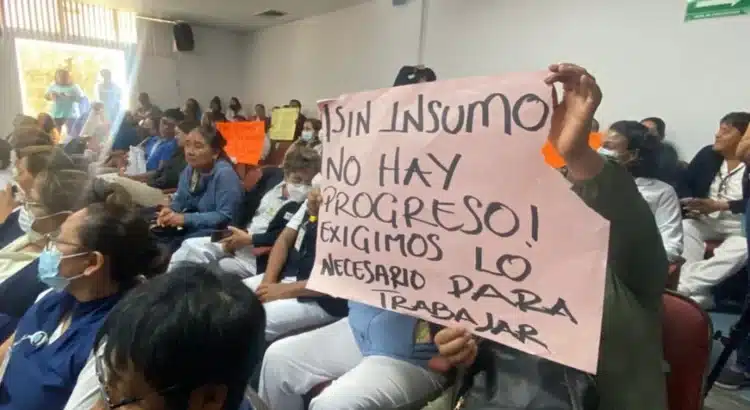 Pese a falta de insumos y medicamentos, gobernador de Oaxaca dice que “hay politiquería” en crisis del Hospital Civil