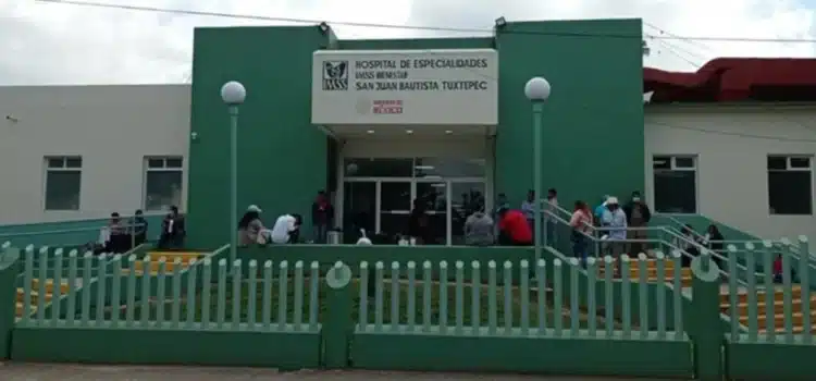 Trabajadores se deslindan de falta de insumos, infraestructura y medicinas en Tuxtepec