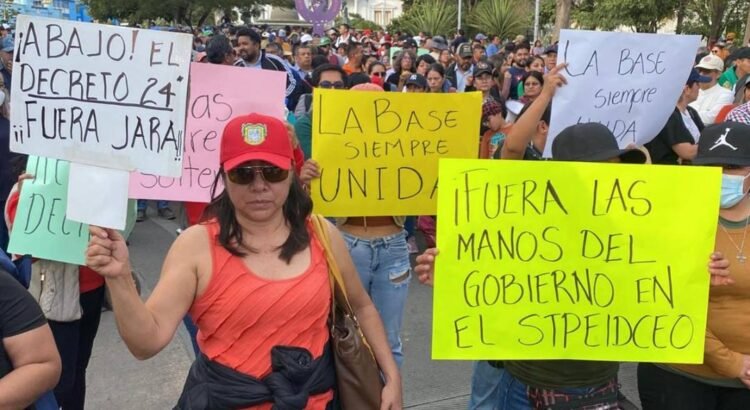 “Despido de trabajadores del gobierno de Oaxaca, también violó derechos humanos de sus familias”