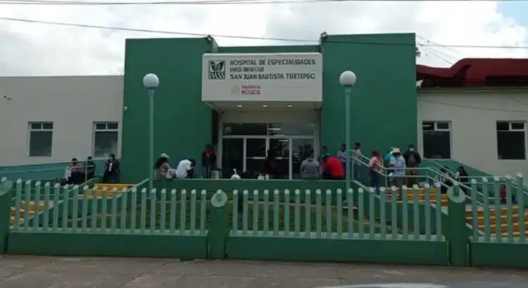 Trabajadores se deslindan de falta de insumos, infraestructura y medicinas en Tuxtepec