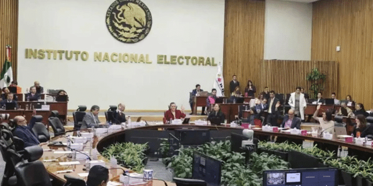 Pese a errores, el INE votará listas de candidatos para la elección judicial Pese a errores, el INE votará listas de candidatos para la elección judicial