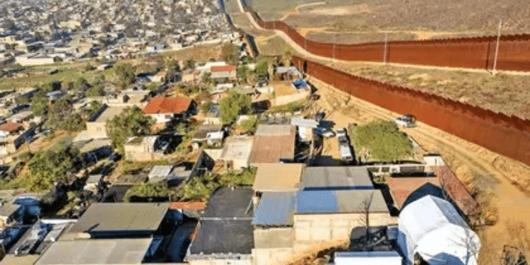 Refuerzan la seguridad en la frontera con México Refuerzan la seguridad en la frontera con México