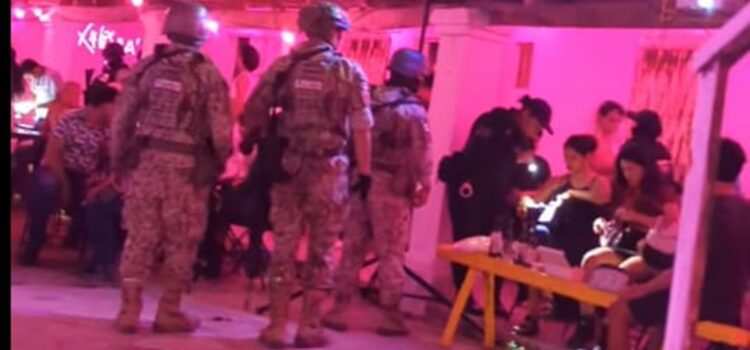 Policías y Guardia Nacional irrumpen en evento de la comunidad LGBT+ en Ciudad Ixtepec; acusan intimidación