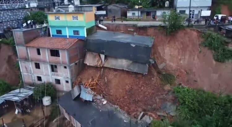 Familia de San Juan Quiahije piden apoyo de vivienda, a 5 meses del paso del huracán John