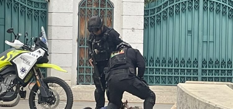 Detienen a tres personas tras asalto a cuentahabiente en la ciudad de Oaxaca; dos resultaron heridos