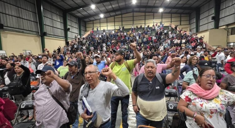 Sección 22 del SNTE se suma a paro laboral nacional y plantón en la Ciudad de México