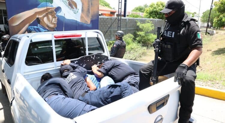 Fuerzas de seguridad federales y de Oaxaca toman control de la Policía Municipal de Juchitán, tras ola de violencia