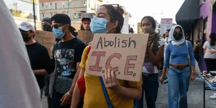 Ordena Jueza federal al ICE detener redadas migratorias en California Ordena Jueza federal al ICE detener redadas migratorias en California
