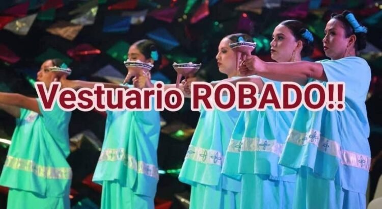 Roban vestuario a bailarinas del Bani Stui Gulal tras su actuación en evento de la Guelaguetza