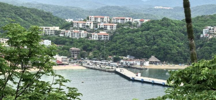 Asentamientos irregulares amenazan la biodiversidad del Parque Nacional Huatulco Asentamientos irregulares amenazan la biodiversidad del Parque Nacional Huatulco