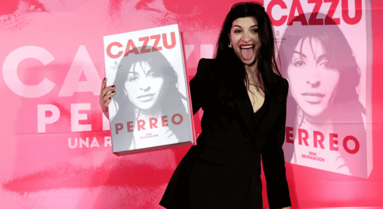 Cazzu presenta su libro “Perreo, una revolución” y reflexiona sobre feminismo y machismo en la música urbana