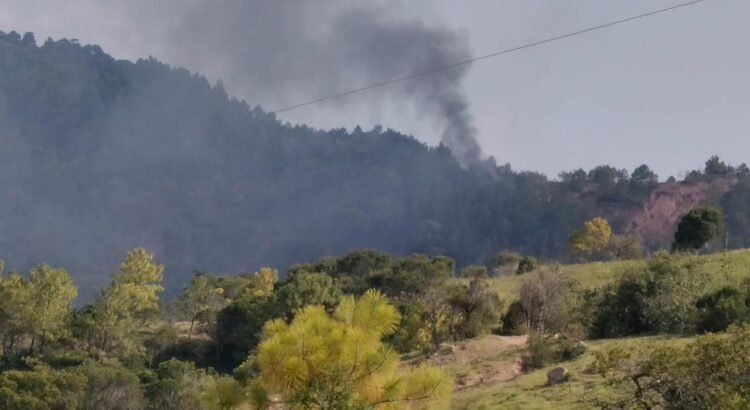 Alertan violencia en comunidades de la Mixteca de Oaxaca; pobladores reportan casas quemadas en Yosondua