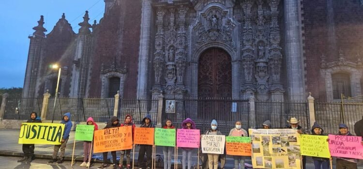 Familias desplazadas de Yosondúa, Oaxaca, arriban a la CDMX; exigen la intervención de Sheinbaum