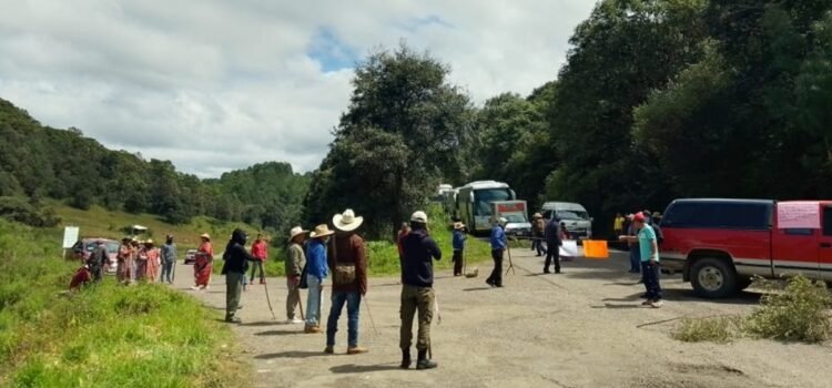 Comunidad triqui denuncia no recibir recursos, ni obras por el comisionado en San Martín Itunyoso