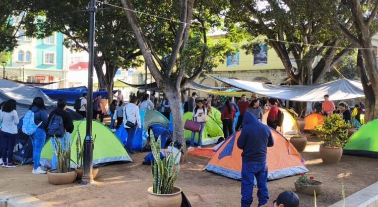 Maestros de Educación Indígena inician un paro laboral de 48 horas en Oaxaca