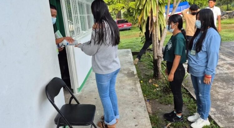 Suspenden evento de Día de Muertos en Mesones Hidalgo, Oaxaca, por aumento en casos del virus Coxsackie Suspenden evento de Día de Muertos en Mesones Hidalgo, Oaxaca, por aumento en casos del virus Coxsackie