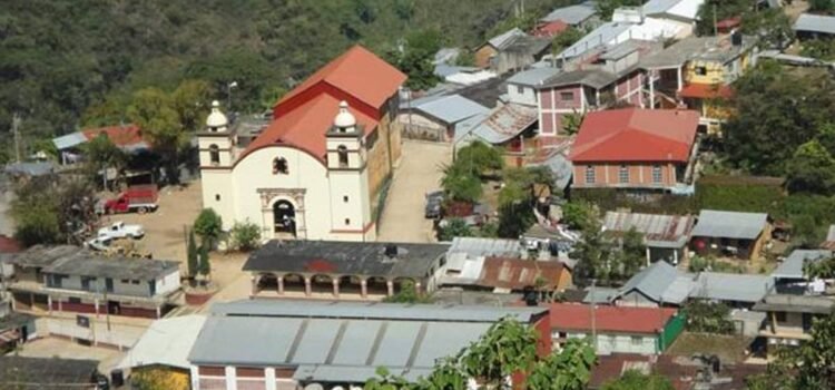 Linchan y queman a 5 personas en Santa María Texcatitlán, Oaxaca; los señalaron por robo